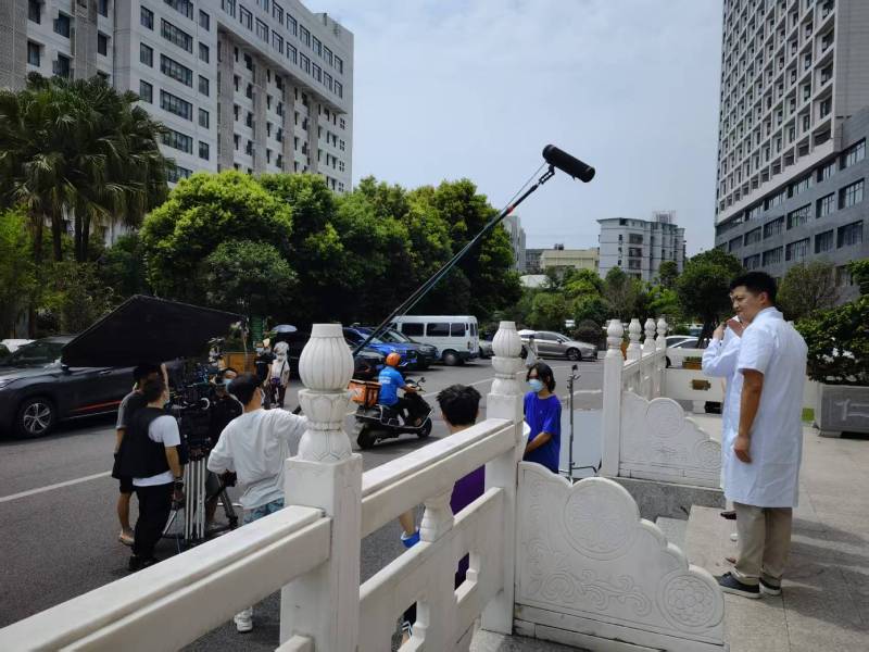 东兴市广告片拍摄公司低成本实现高规格制作的诀窍